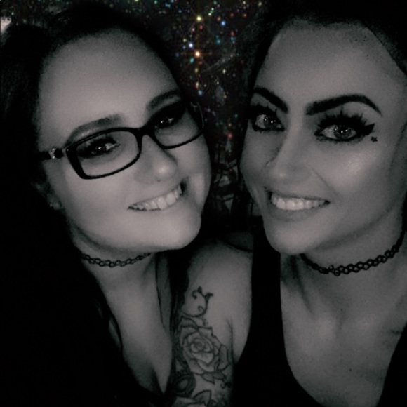 Meet your posher! - Picture 1 of 4